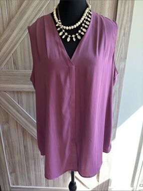 cleo Sleeveless V-Neck Tunic in Mauve Pink